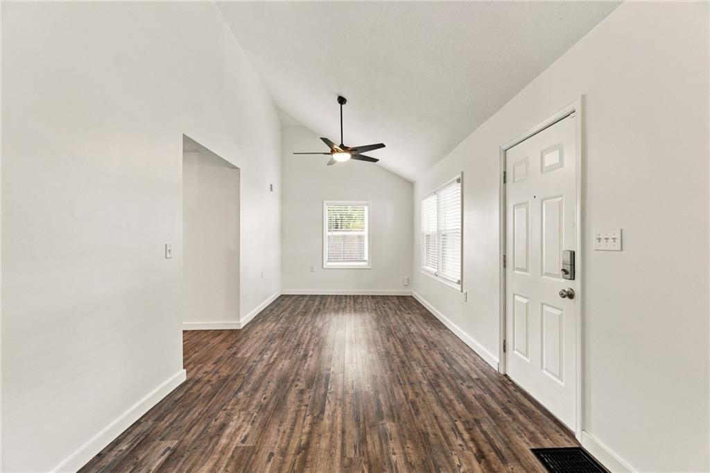 5529 Outlook Street Property Photo 10