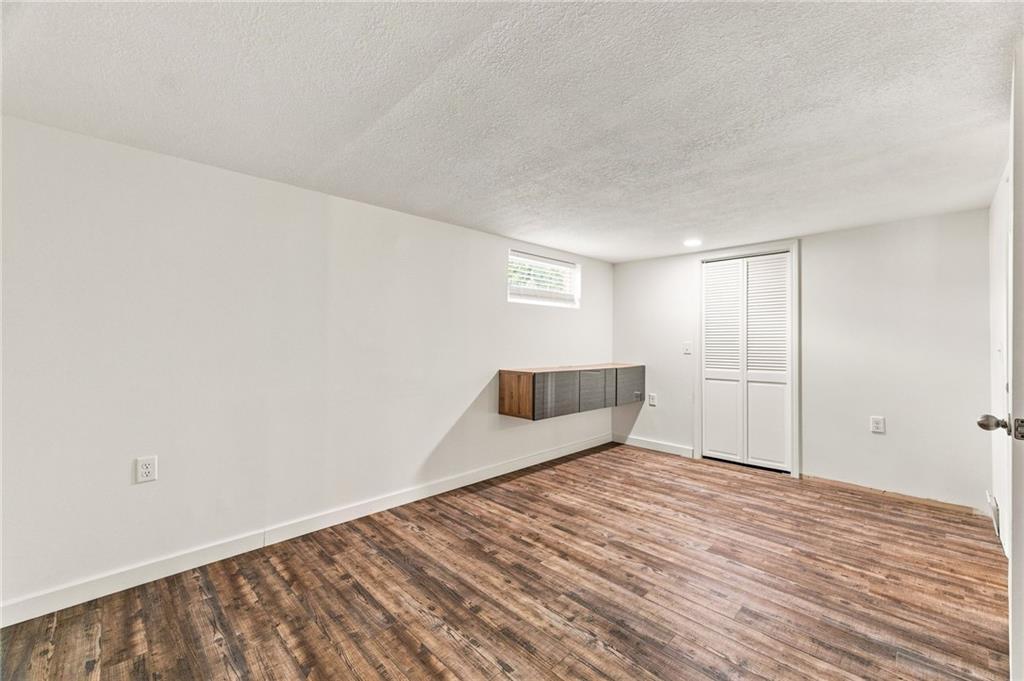 5529 Outlook Street Property Photo 24