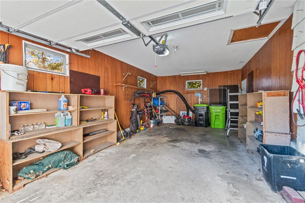 1913 E 29th Avenue Property Photo 32