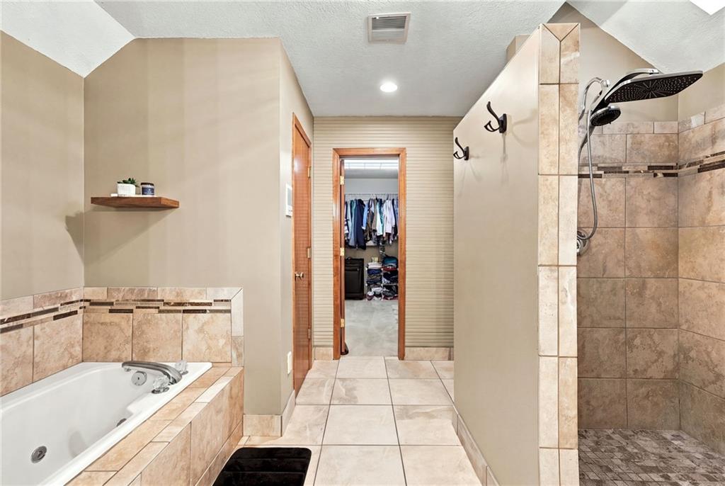 13019 N Prospect Avenue Property Photo 28