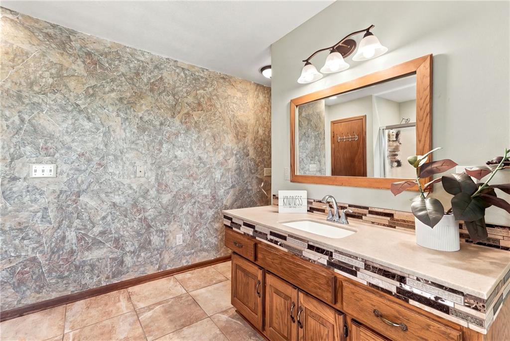 13019 N Prospect Avenue Property Photo 37