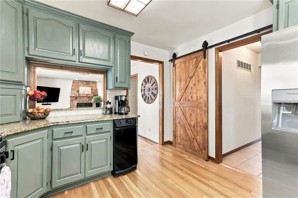13019 N Prospect Avenue Property Photo 77