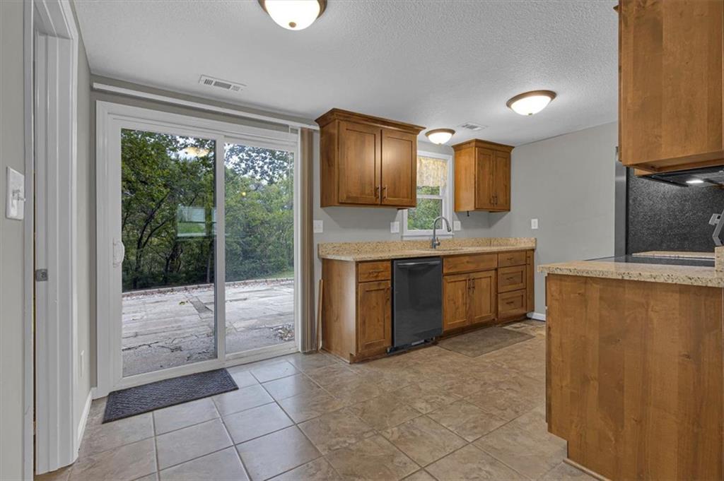 6503 River Road Property Photo 12