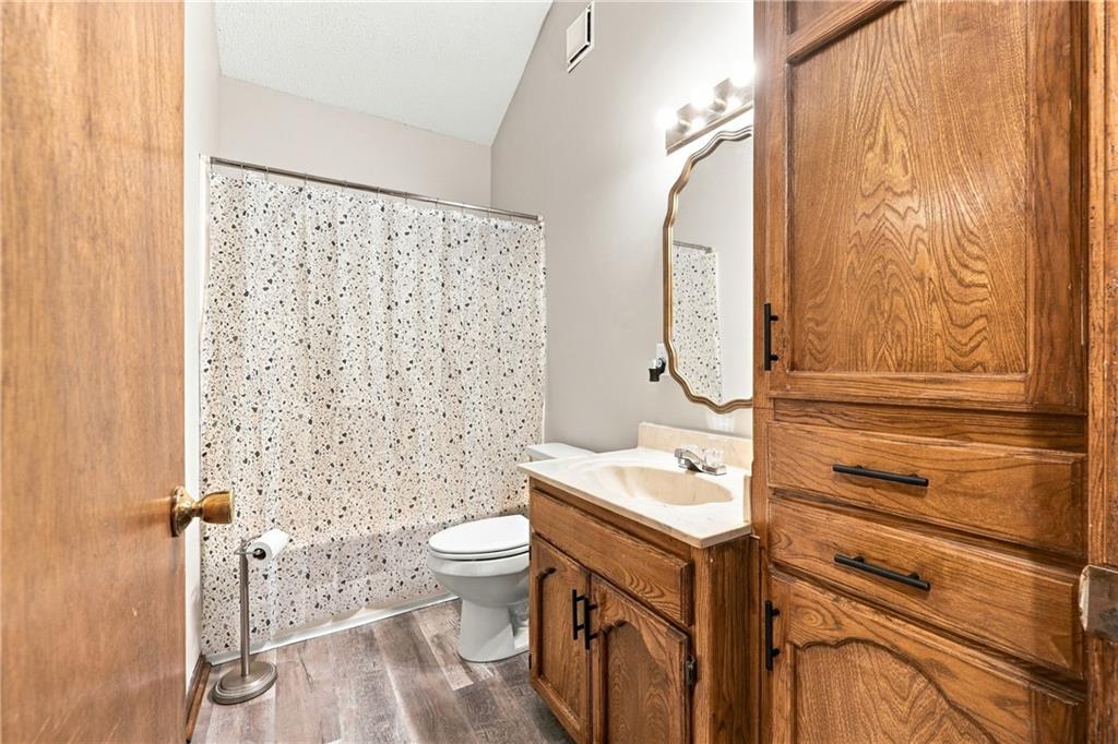 322 E Dryden Street Property Photo 7