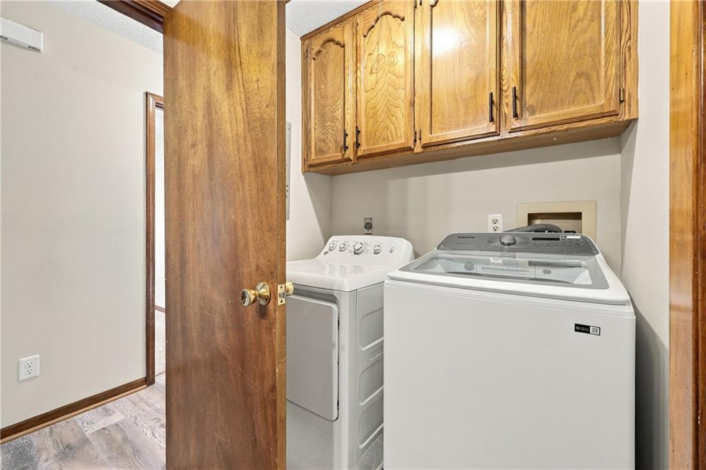 322 E Dryden Street Property Photo 8