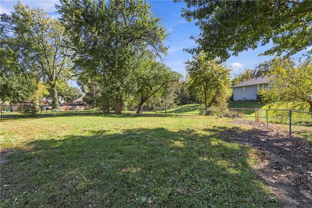 322 E Dryden Street Property Photo 18