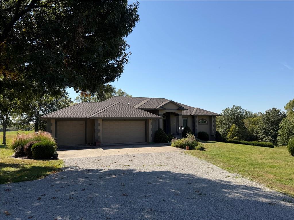 8067 Southpoint Drive Property Photo 3