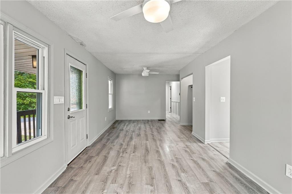 5523 N Poe Street Property Photo 3