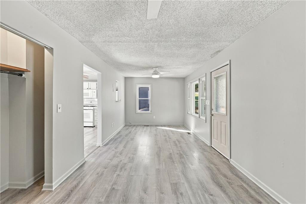 5523 N Poe Street Property Photo 4