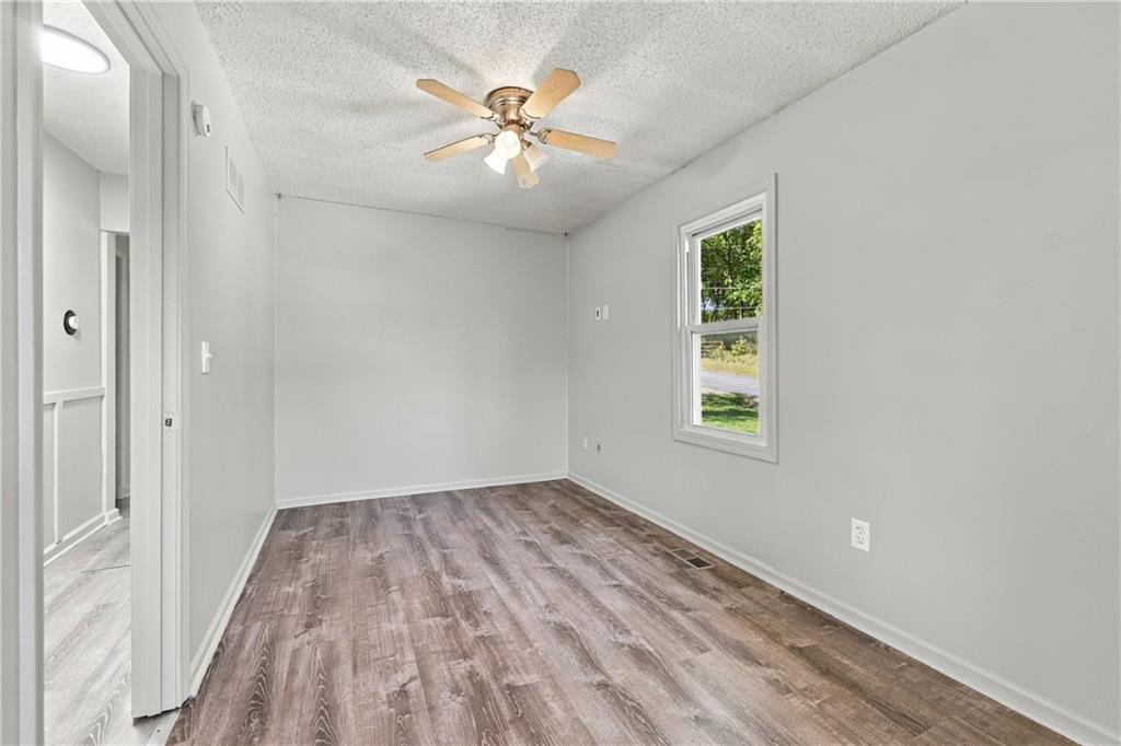 5523 N Poe Street Property Photo 6