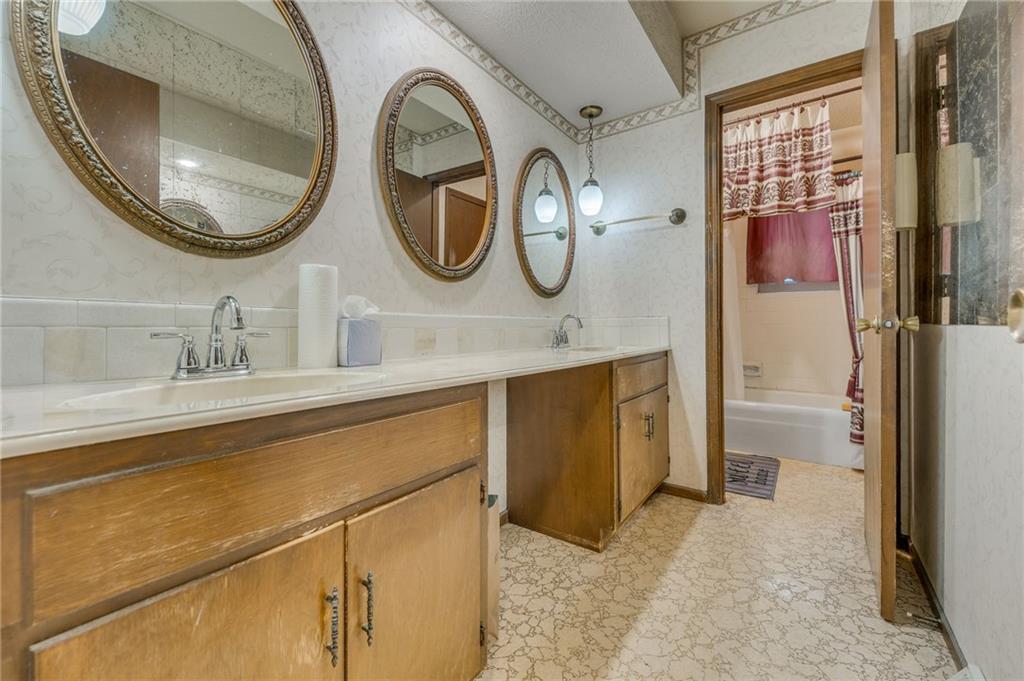 1008 Nw Arlington Court Property Photo 22