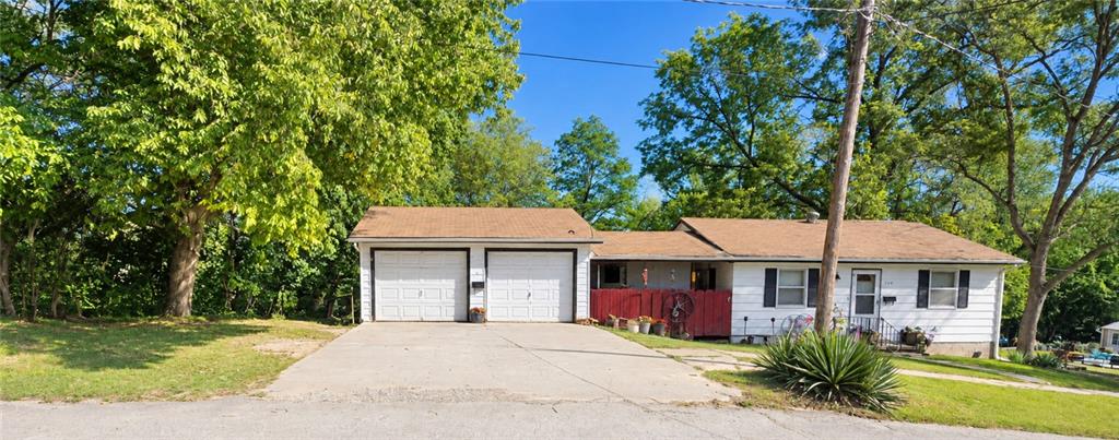 109 N Market Street Property Photo 2