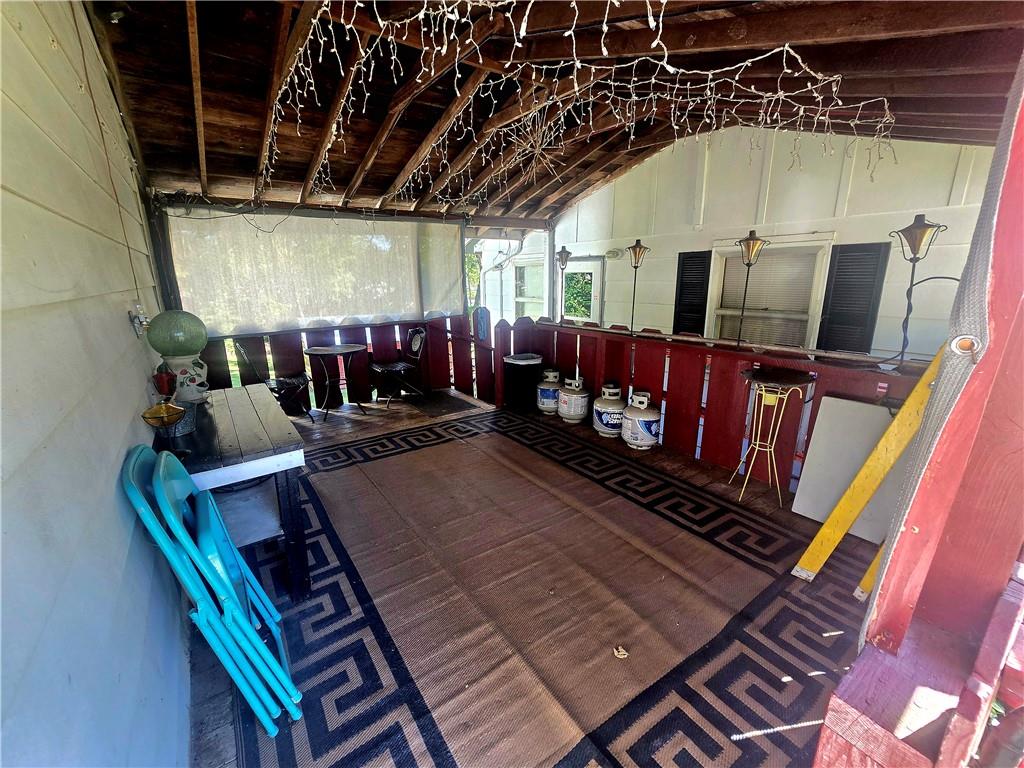 109 N Market Street Property Photo 7