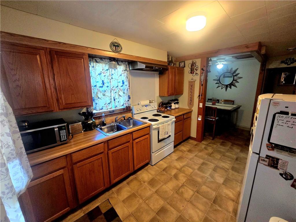 109 N Market Street Property Photo 8