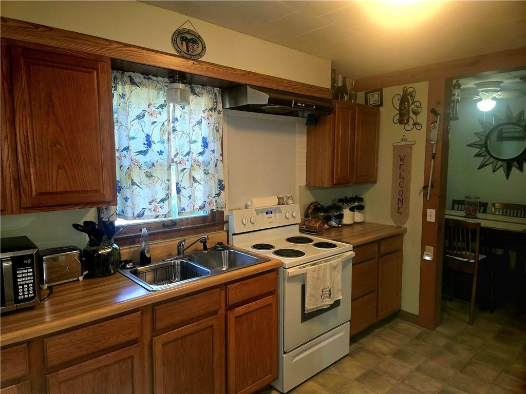 109 N Market Street Property Photo 10
