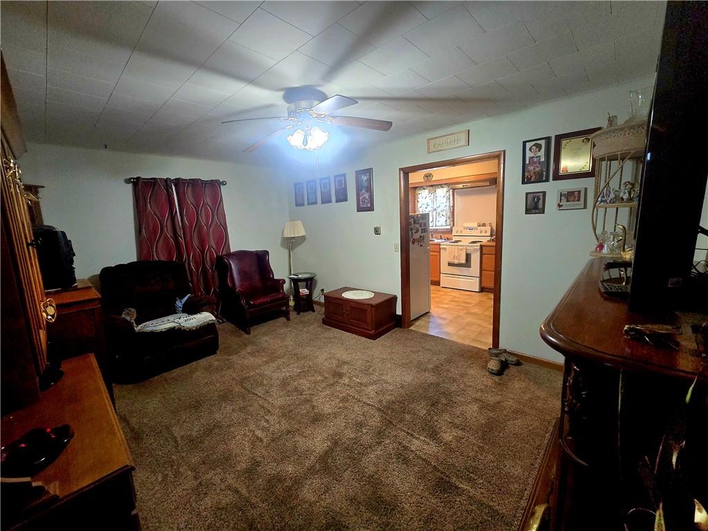 109 N Market Street Property Photo 16