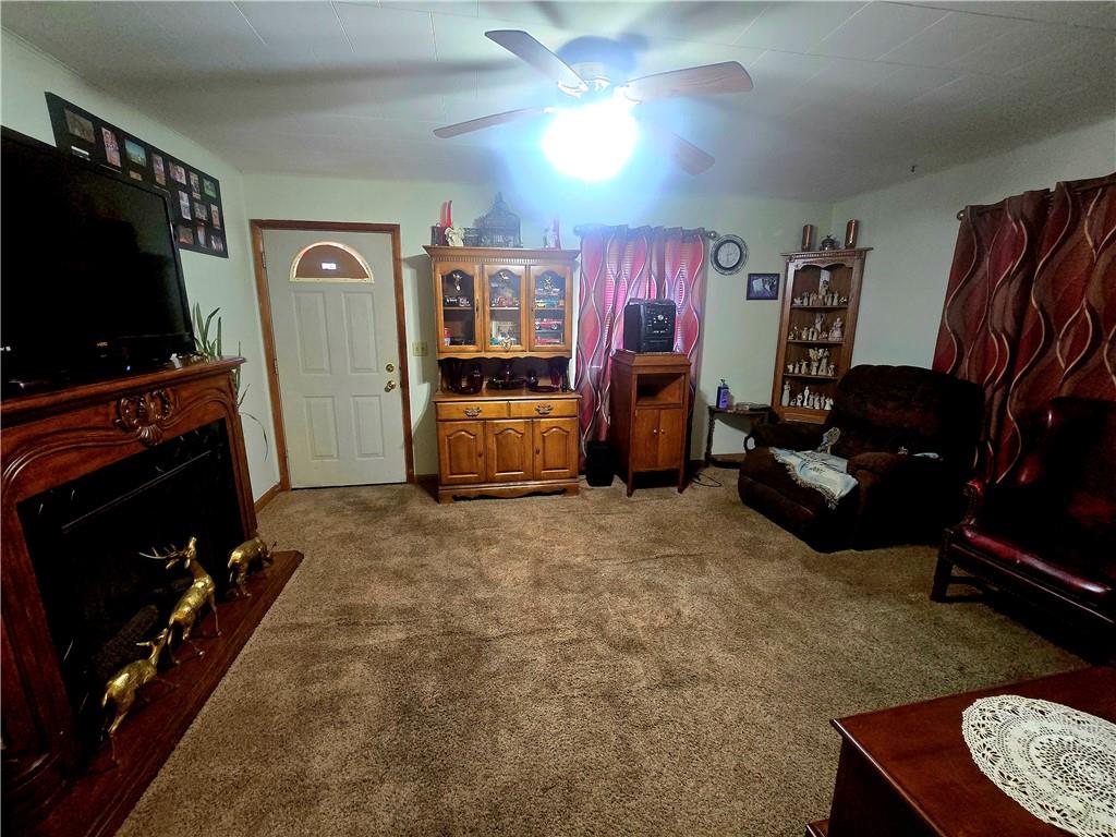 109 N Market Street Property Photo 17