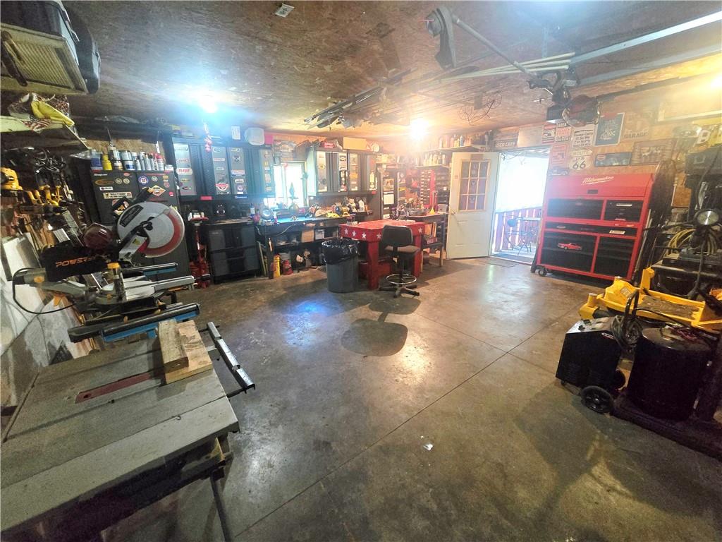 109 N Market Street Property Photo 21