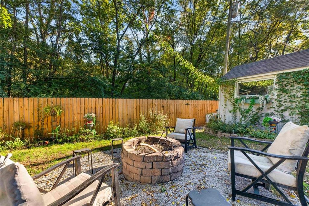 611 W Santa Fe Trail Property Photo 38