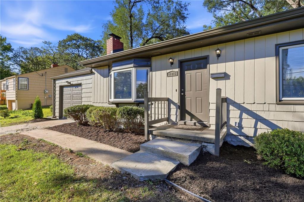 11216 W 61st Place Property Photo 2