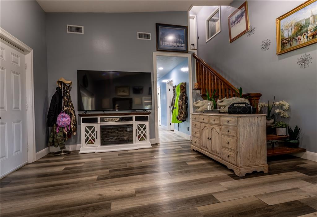 5683 Botkin Road Property Photo 16