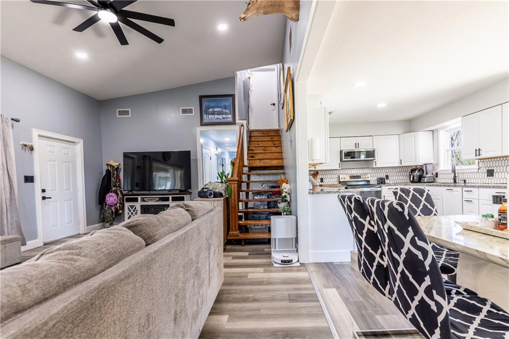 5683 Botkin Road Property Photo 18