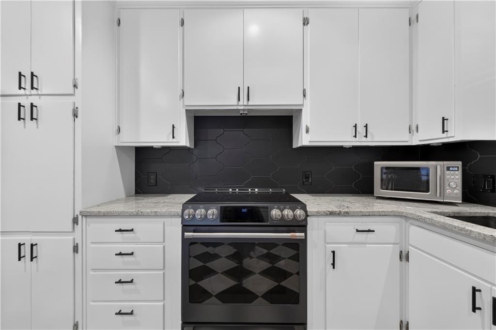 3718 W 96th Street Property Photo 19