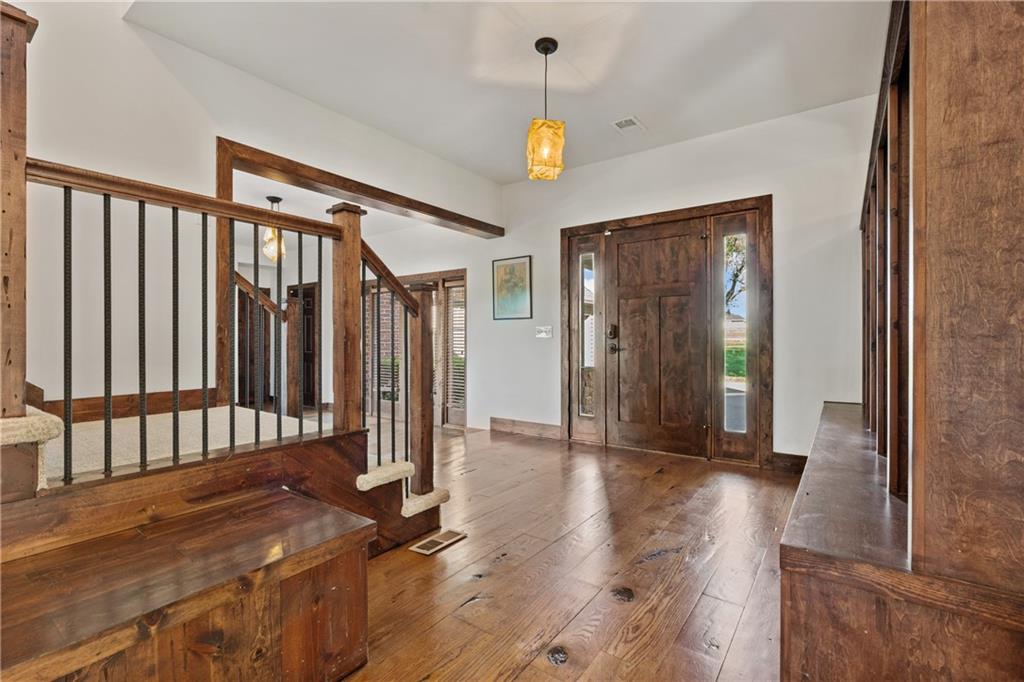20540 Pflumm Road Property Photo 4
