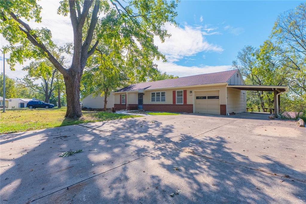 5820 N Lenox Avenue Property Photo 1