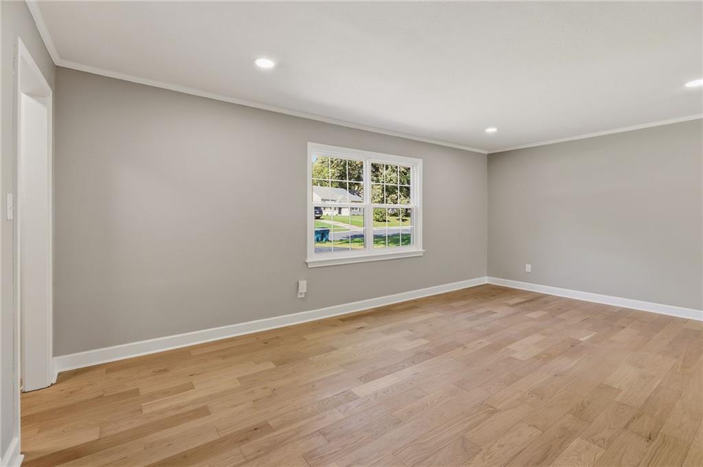 7541 Rainbow Drive Property Photo 3