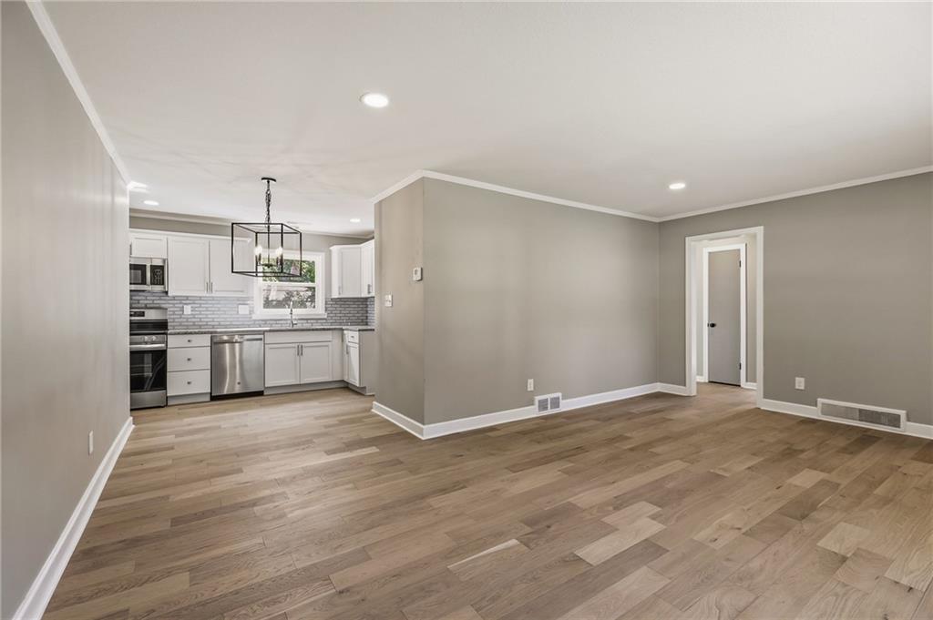 7541 Rainbow Drive Property Photo 4