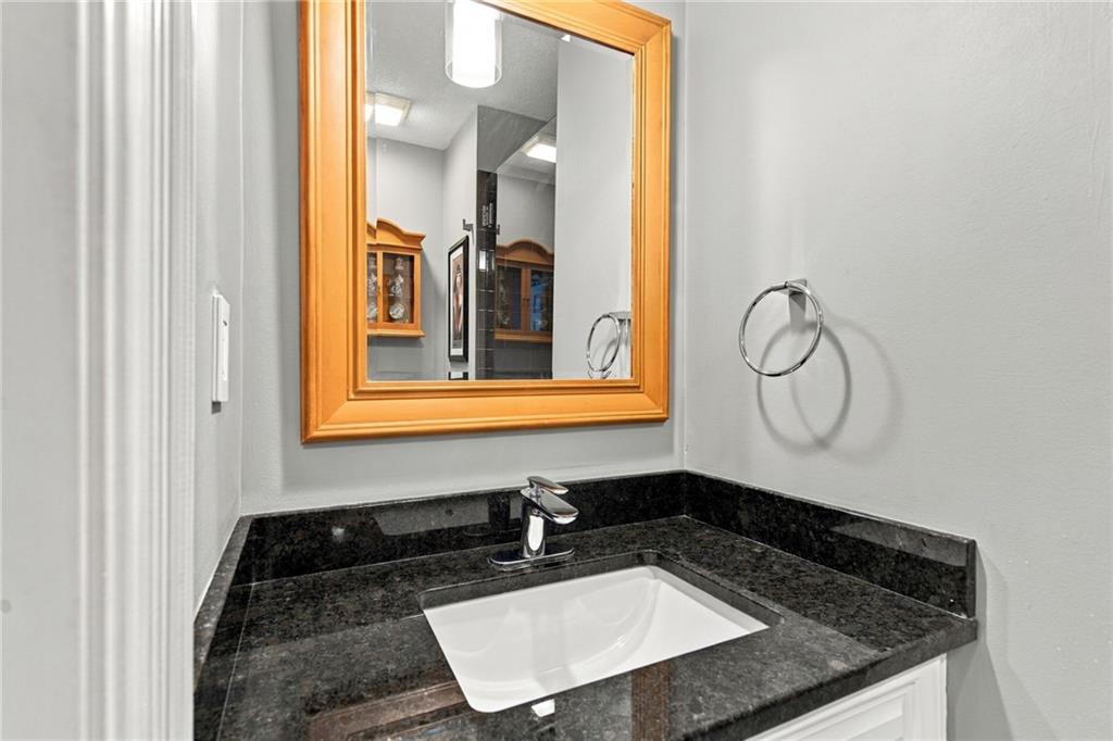 624 W 131 Terrace Property Photo 14