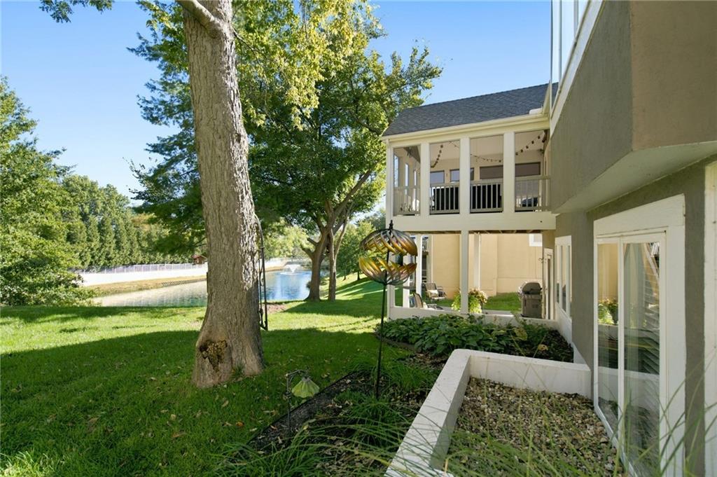 624 W 131 Terrace Property Photo 30