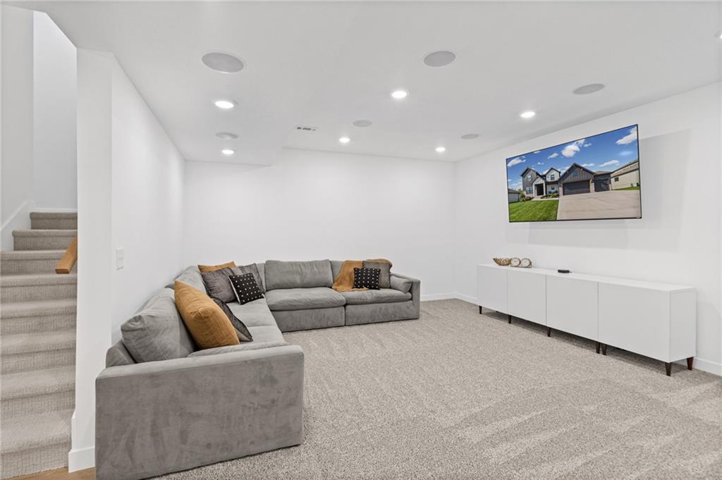2102 Foxtail Drive Property Photo 30