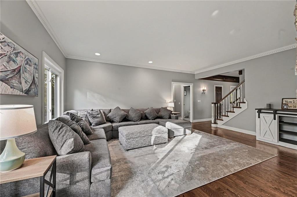 8228 Nw Weatherby Drive Property Photo 3