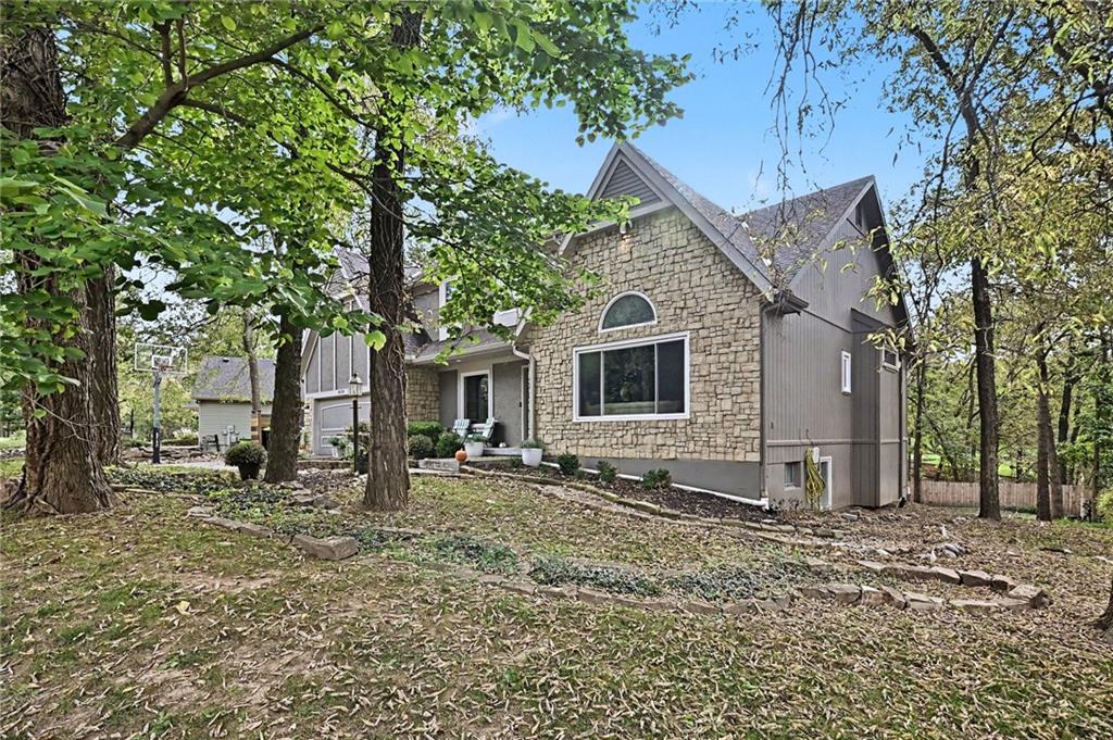 8228 Nw Weatherby Drive Property Photo 6