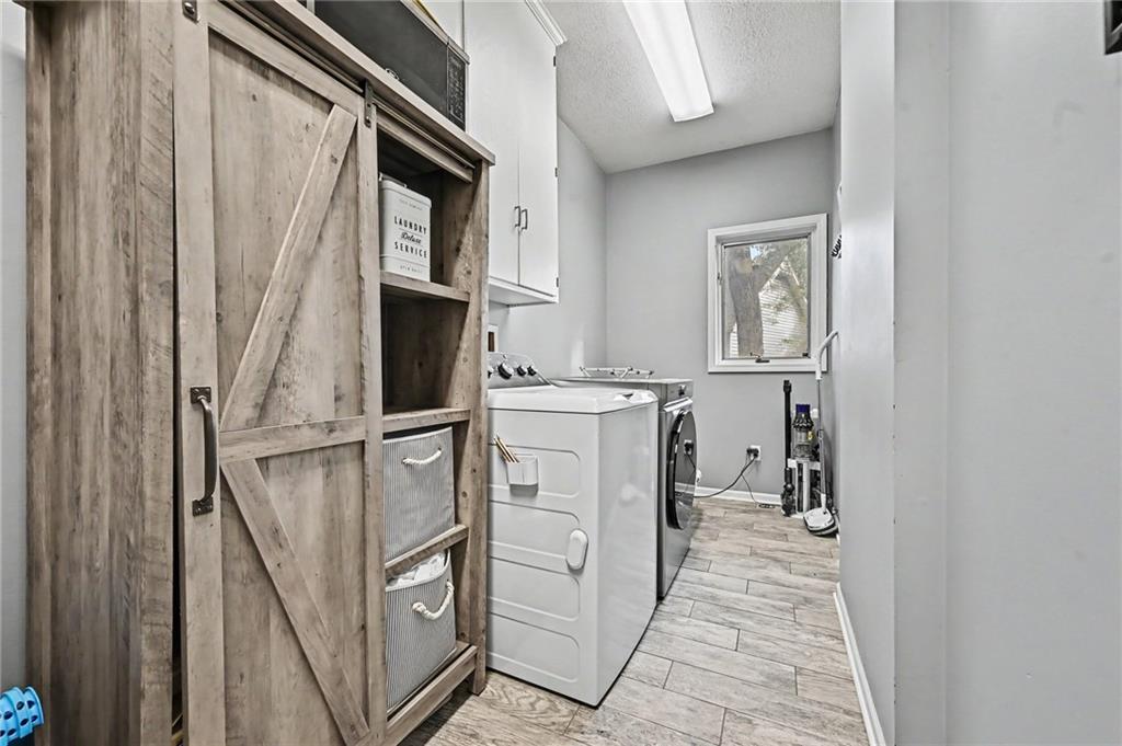 8228 Nw Weatherby Drive Property Photo 20