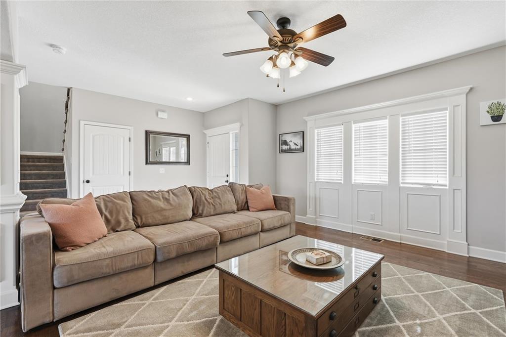 18304 Rock Creek Drive Property Photo 8