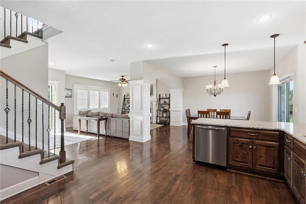 18304 Rock Creek Drive Property Photo 11