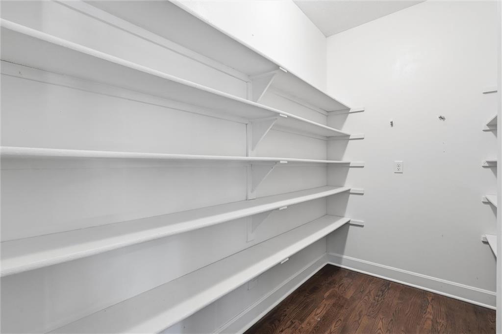 18304 Rock Creek Drive Property Photo 14
