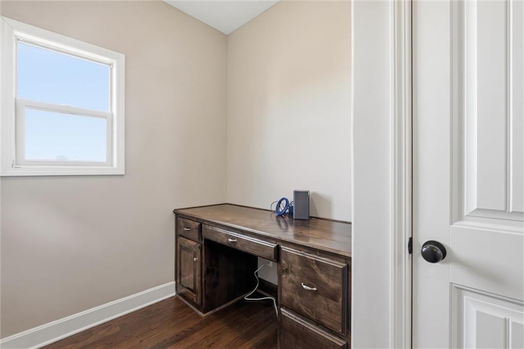 18304 Rock Creek Drive Property Photo 15