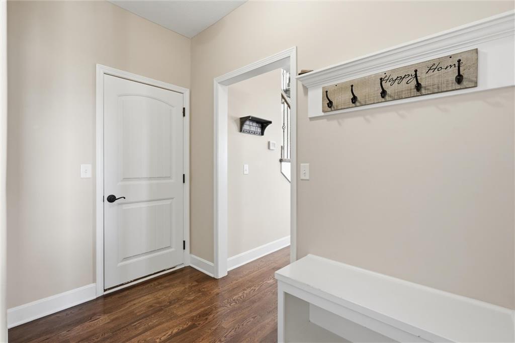 18304 Rock Creek Drive Property Photo 16