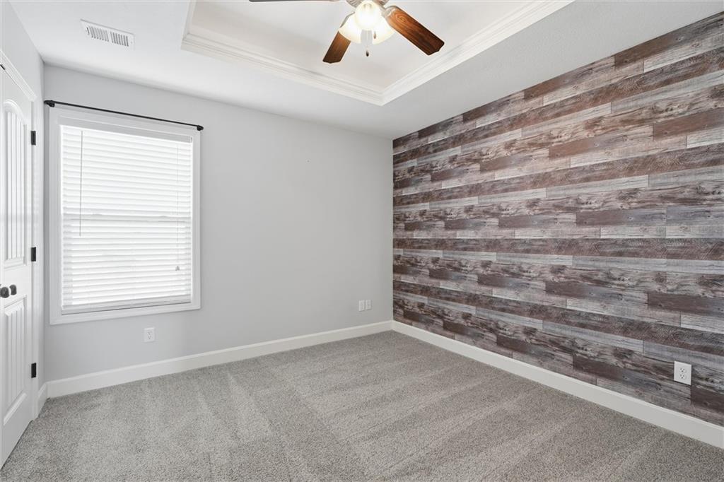18304 Rock Creek Drive Property Photo 25