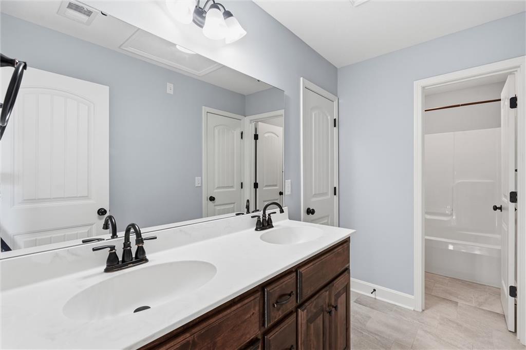 18304 Rock Creek Drive Property Photo 26