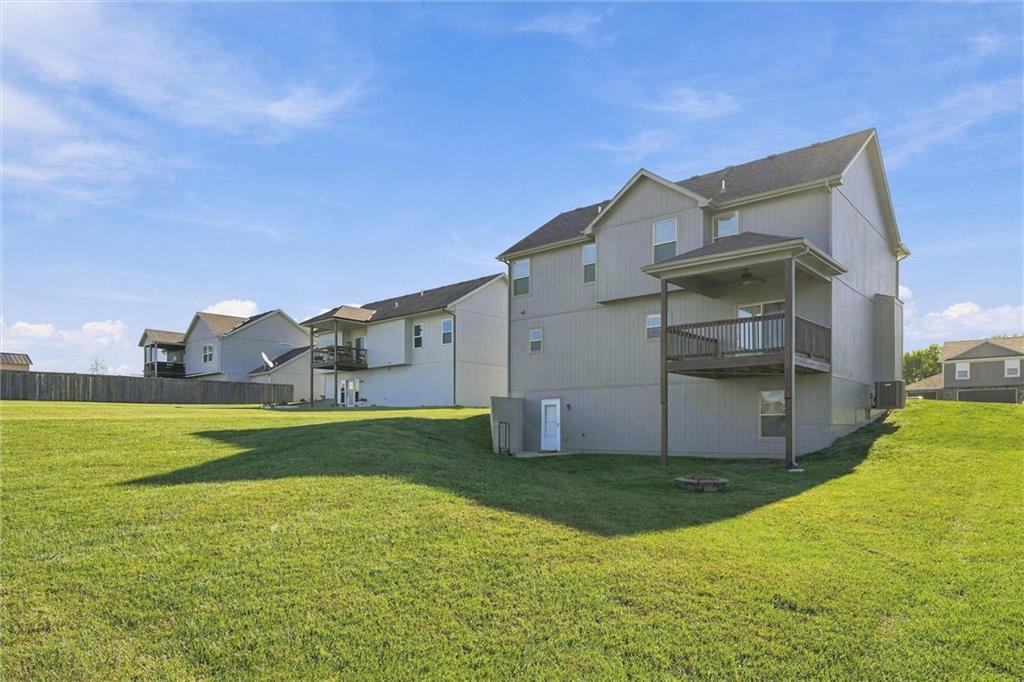 18304 Rock Creek Drive Property Photo 30