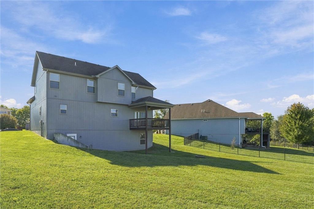 18304 Rock Creek Drive Property Photo 31