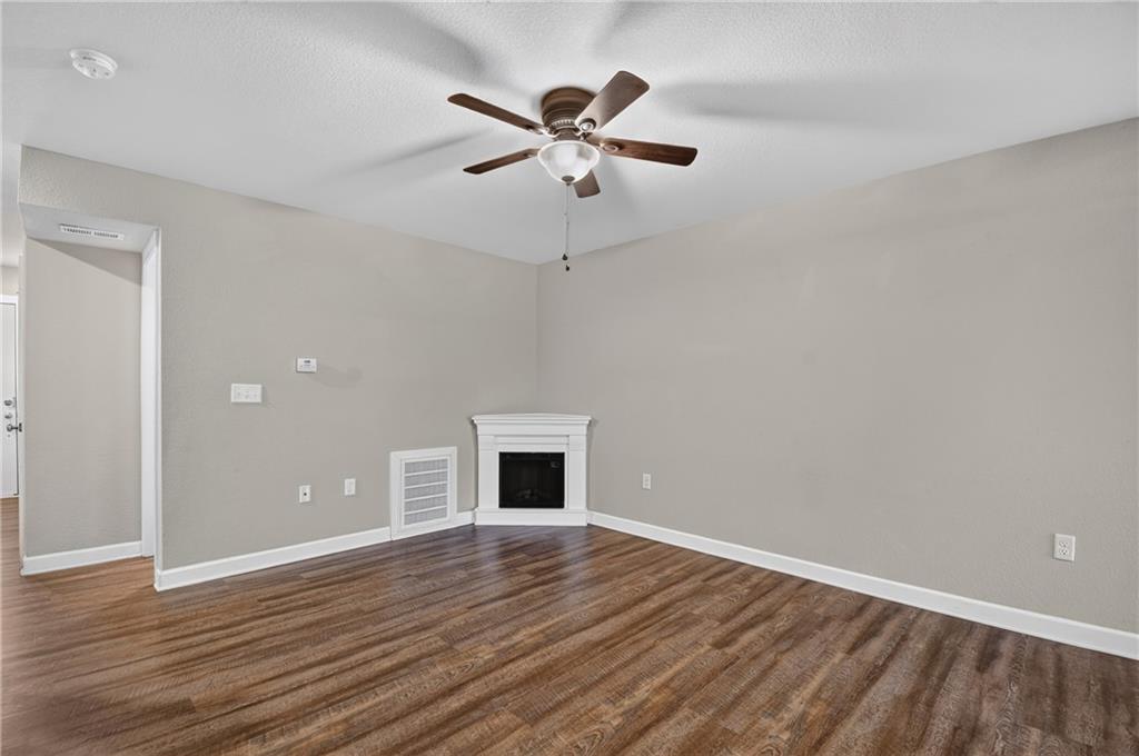 427 Tumbleweed Place Property Photo 3