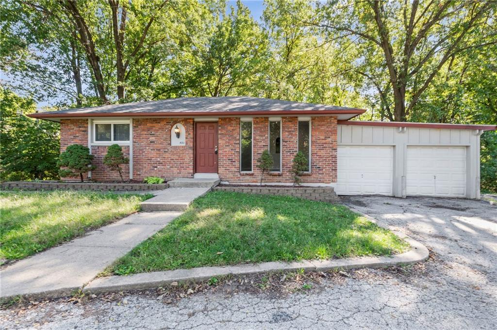 5711 Nw Lilac Court Property Photo 1