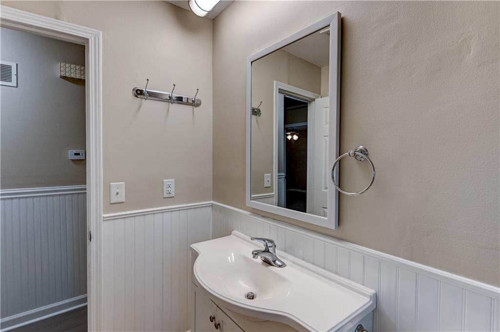 2749 N 110th Terrace Property Photo 31