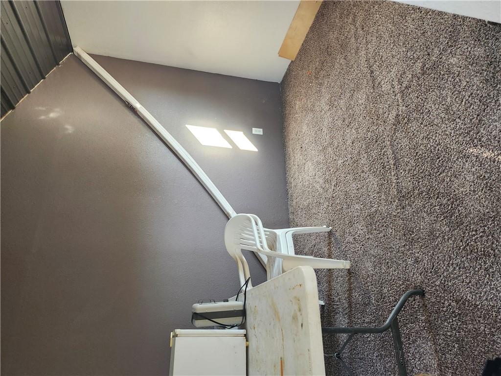 10 Fleetwood Drive Property Photo 6